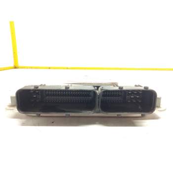 Recambio de centralita motor uce para audi a4 avant (8e) 2.5 tdi (114kw) referencia OEM IAM 8E0907401  