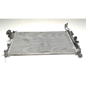 Recambio de radiador agua para opel insignia berlina sport 4x4 referencia OEM IAM 13241724  