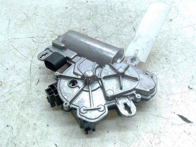 Recambio de motor cierre porton para audi q3 (f3b) 35 tdi referencia OEM IAM 5TA827887C  