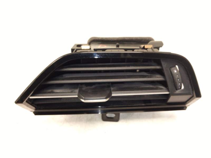 Recambio de aireador derecho para audi q3 (f3b) 35 tdi referencia OEM IAM 83B820902  