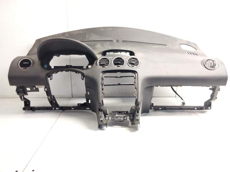 Recambio de salpicadero para peugeot 308 confort referencia OEM IAM 8231GZ 9681466680 96559945ZD