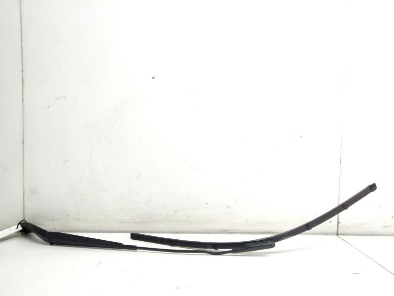 Recambio de brazo limpia delantero izquierdo para ford c-max referencia OEM IAM W000010677  