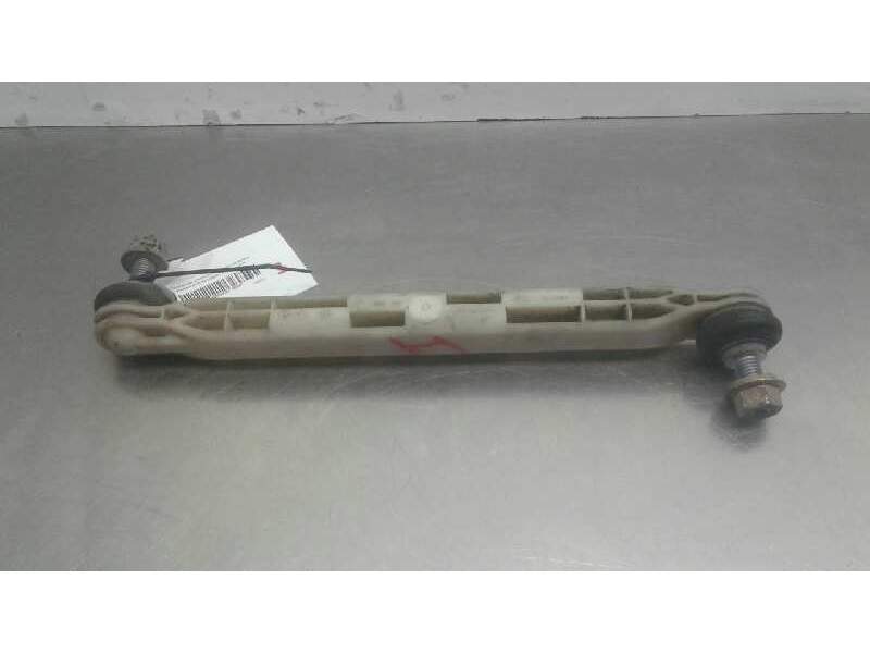 Recambio de bieleta estabilizadora delantera izquierda para opel astra h berlina cosmo referencia OEM IAM 13327928  