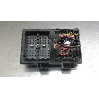 Recambio de caja fusibles para chevrolet captiva 2.0 diesel cat referencia OEM IAM 96821082  