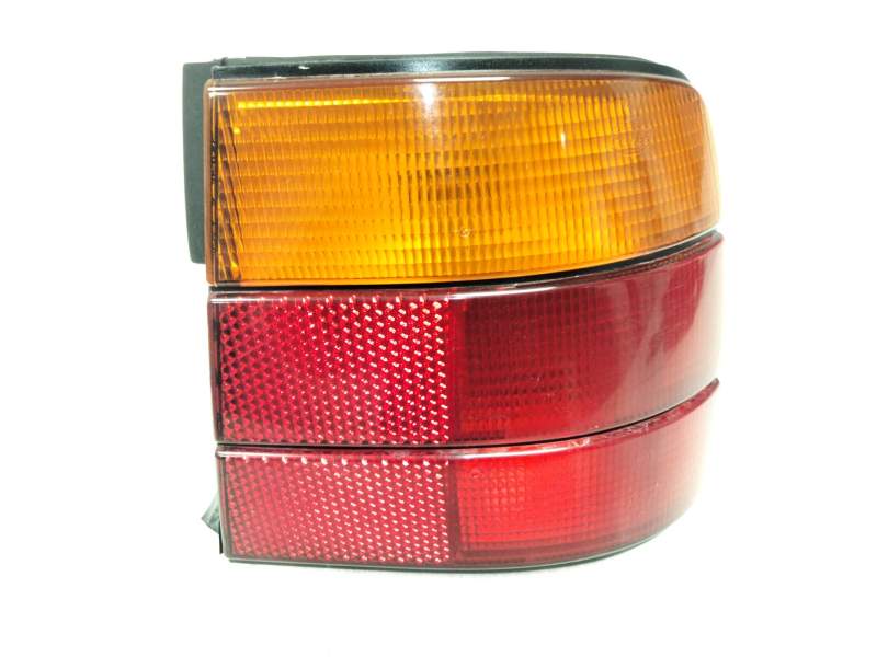 Recambio de piloto trasero derecho para bmw 5 (e34) 525 tds referencia OEM IAM 63211384010  