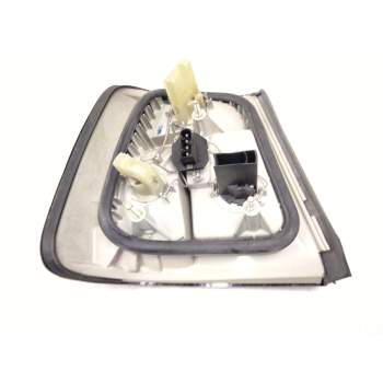 Recambio de piloto trasero derecho para bmw 5 (e34) 525 tds referencia OEM IAM 63211384010  