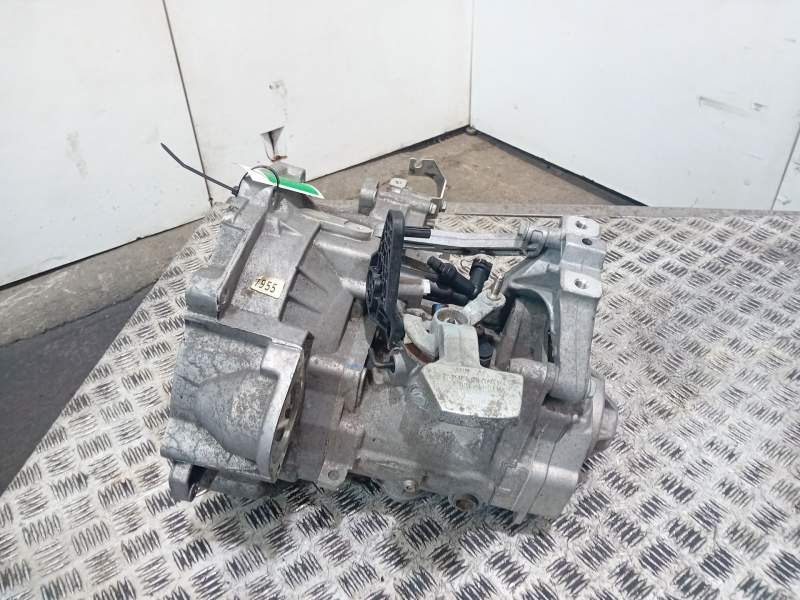 Recambio de caja cambios para volkswagen scirocco (137) 1.4 tsi (118kw) referencia OEM IAM KWB  