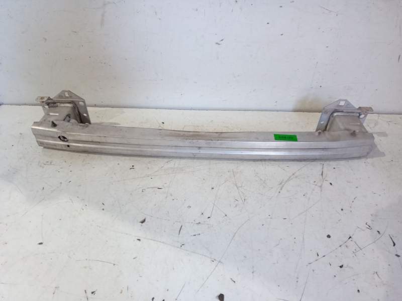 Recambio de refuerzo paragolpes delantero para citroën c4 berlina exclusive referencia OEM IAM 9672762180  