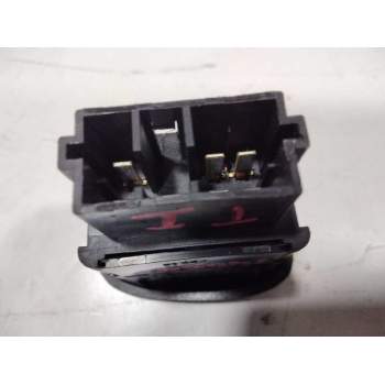 Recambio de mando elevalunas trasero izquierdo para citroën c3 1.4 sx plus referencia OEM IAM 25943  