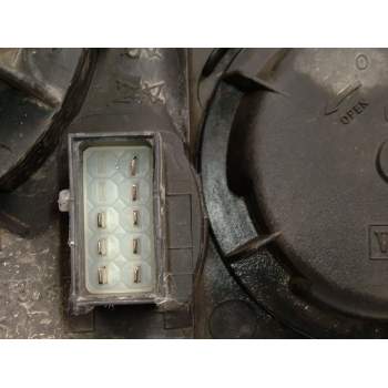 Recambio de faro izquierdo para opel combo furgoneta/monovolumen 1.3 cdti 16v referencia OEM IAM 13195923  