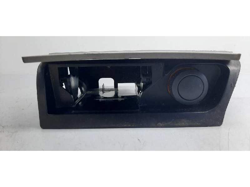 Recambio de cenicero para opel astra j gtc referencia OEM IAM 331985437  