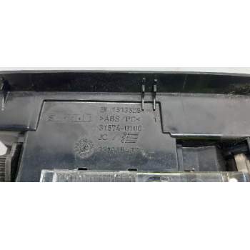 Recambio de cenicero para opel astra j gtc referencia OEM IAM 331985437  