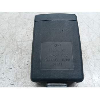 Recambio de enganche cinturon trasero izquierdo para opel insignia sports tourer cosmo referencia OEM IAM 13267139  