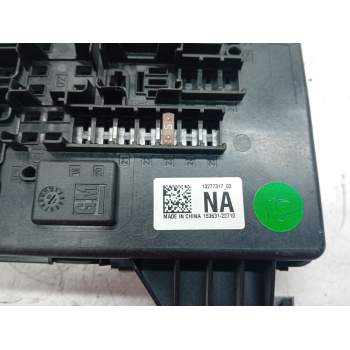 Recambio de caja fusibles para opel insignia sports tourer cosmo referencia OEM IAM 544949969  