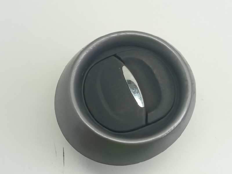 Recambio de aireador izquierdo para renault clio iv dynamique referencia OEM IAM   