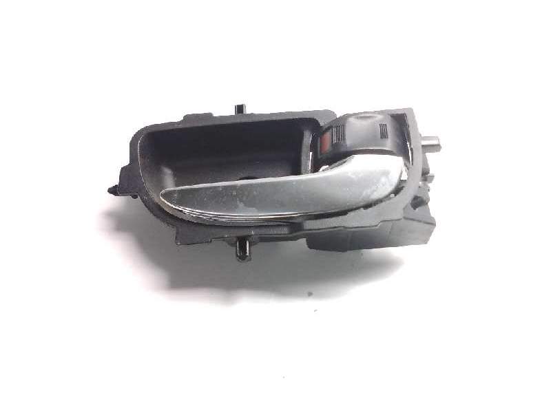 Recambio de maneta interior delantera derecha para toyota auris hybrid active referencia OEM IAM 692050D270  