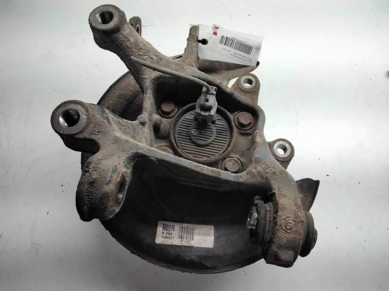 Recambio de mangueta trasera derecha para toyota auris hybrid active referencia OEM IAM R288130521  