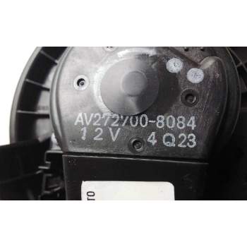 Recambio de motor calefaccion para toyota auris hybrid active referencia OEM IAM AV272W7008084  