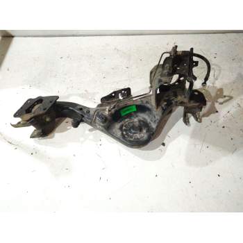 BRAZO SUSPENSION TRASERO CENTRAL DERECHO 