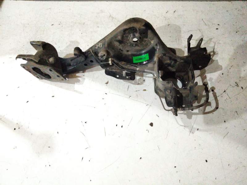 Recambio de brazo suspension trasero central izquierdo para nissan qashqai (j10) tekna referencia OEM IAM   