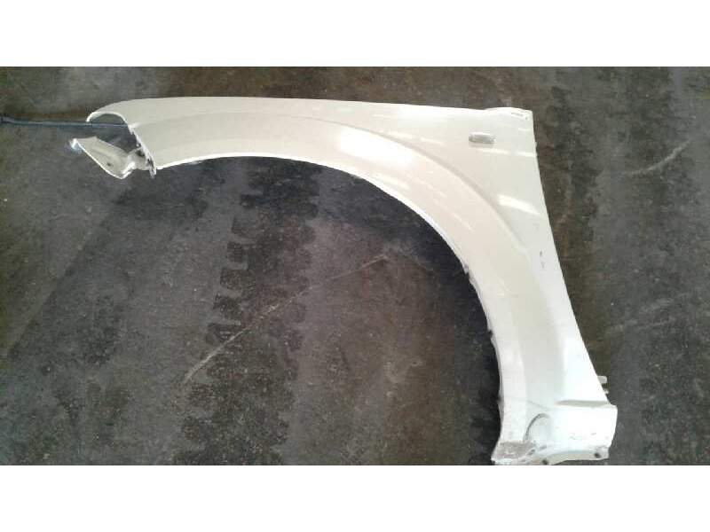 Recambio de aleta delantera izquierda para nissan pathfinder (r51) 2.5 dci le referencia OEM IAM 63101EB330  