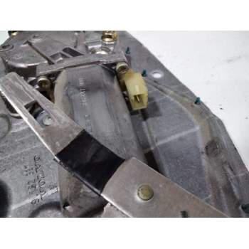 Recambio de elevalunas trasero izquierdo para volvo serie 850 tdi berlina referencia OEM IAM 6800789  