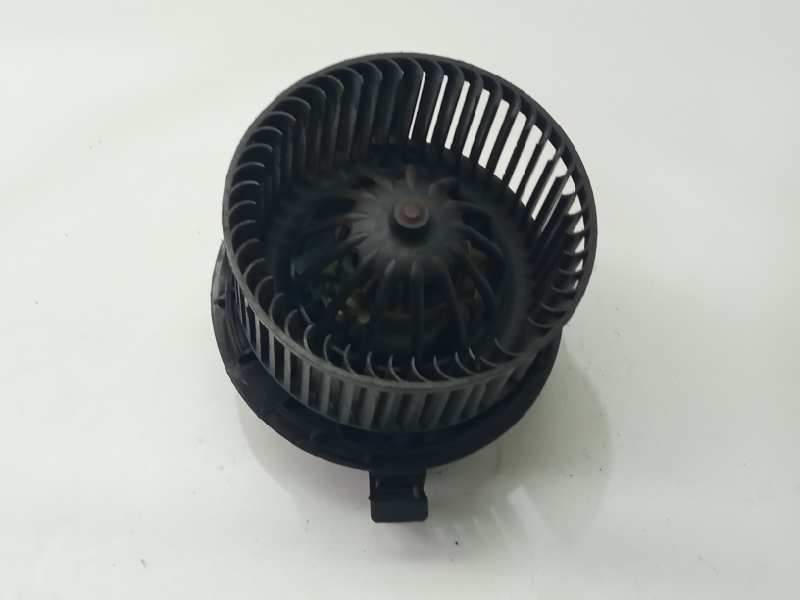 Recambio de motor calefaccion para nissan nv 200 (m20) 1.5 dci cat referencia OEM IAM N667217D485W  