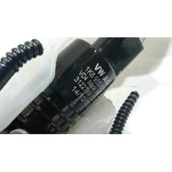 Recambio de deposito limpia para seat ibiza (6j5) fr referencia OEM IAM 6Q0955453N  