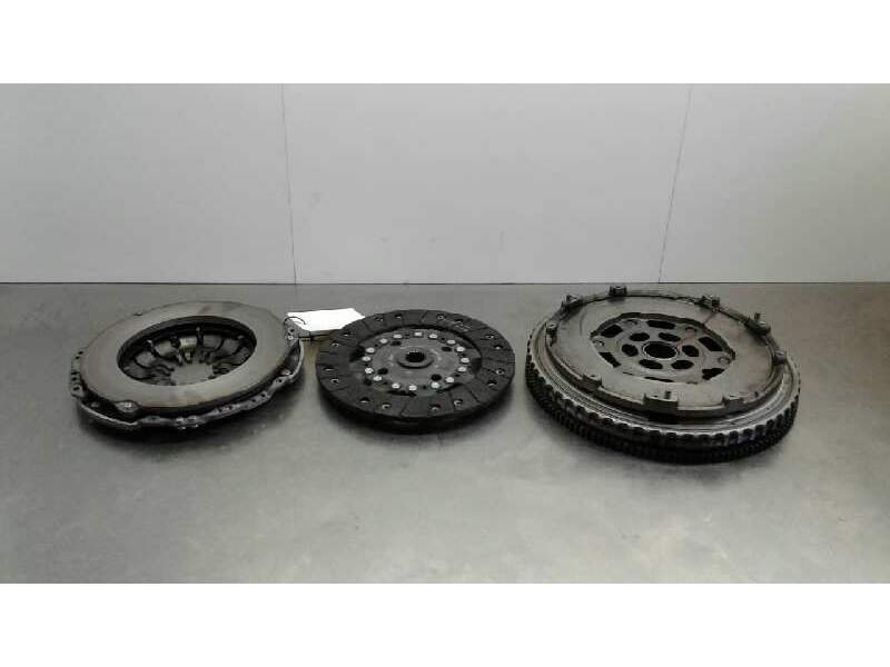 Recambio de kit embrague para nissan juke (f15) 1.2 16v cat referencia OEM IAM 123104345R 301013644R 302059210