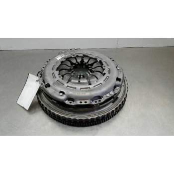 Recambio de kit embrague para nissan juke (f15) 1.2 16v cat referencia OEM IAM 123104345R 301013644R 302059210
