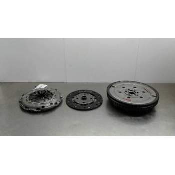 Recambio de kit embrague para nissan juke (f15) 1.2 16v cat referencia OEM IAM 123104345R 301013644R 302059210R