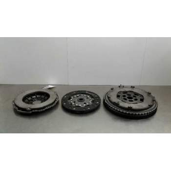 KIT EMBRAGUE 123104345R 301013644R 302059210R