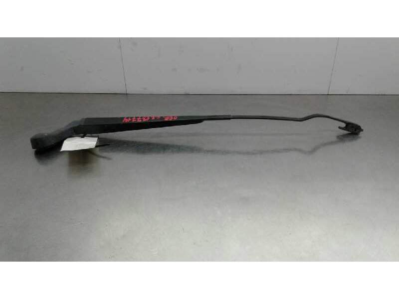 Recambio de brazo limpia delantero derecho para chrysler voyager (rg) 2.5 crd se grand voyager referencia OEM IAM   