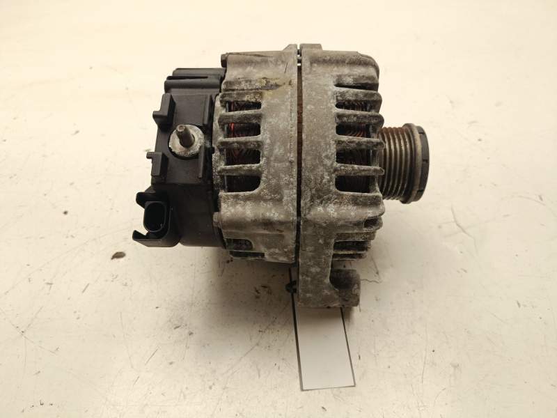 Recambio de alternador para bmw serie 3 berlina (e90) 2.0 16v referencia OEM IAM 8507624  