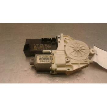 Recambio de motor elevalunas delantero izquierdo para peugeot 407 st confort referencia OEM IAM 0130822200  
