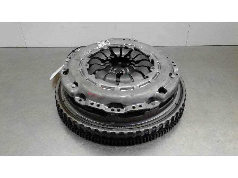 Recambio de kit embrague para nissan juke (f15) 1.2 16v cat referencia OEM IAM 123104345R 301013644R 302059210R