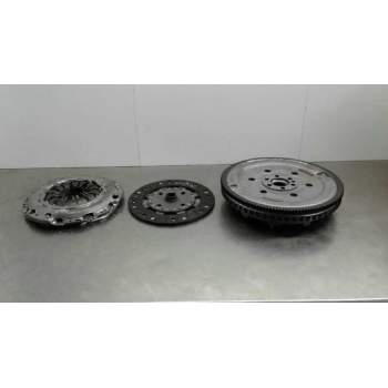 Recambio de kit embrague para nissan juke (f15) 1.2 16v cat referencia OEM IAM 123104345R 301013644R 302059210R