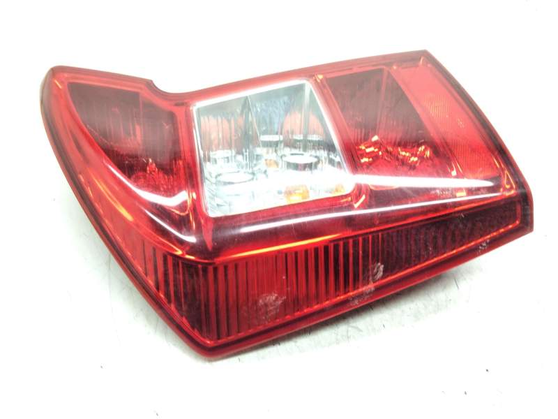 Recambio de piloto trasero izquierdo para kia carens 2.0 crdi ex monovolumen referencia OEM IAM 924011DO  