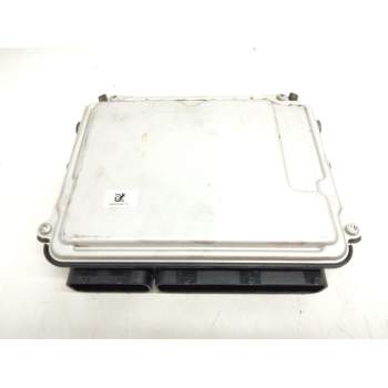 Recambio de centralita motor uce para toyota auris referencia OEM IAM 896610ZK80 0281033211 