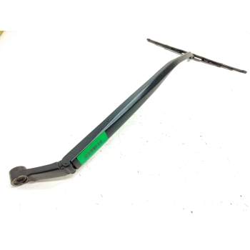 Recambio de brazo limpia delantero derecho para toyota auris referencia OEM IAM   