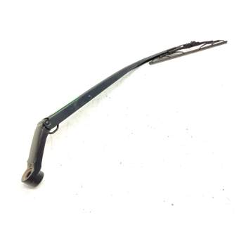 Recambio de brazo limpia delantero derecho para toyota auris referencia OEM IAM   