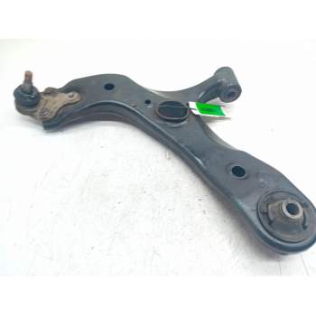 Recambio de brazo suspension inferior delantero izquierdo para toyota auris referencia OEM IAM   