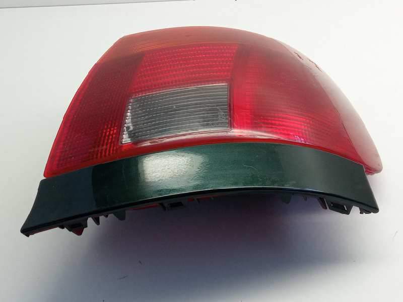 Recambio de piloto trasero derecho para audi a4 avant (b5) referencia OEM IAM 8D0945096  