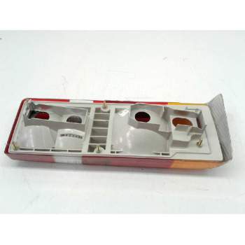 Recambio de piloto trasero derecho para ford escort berlina referencia OEM IAM 0379201D 44639636D 