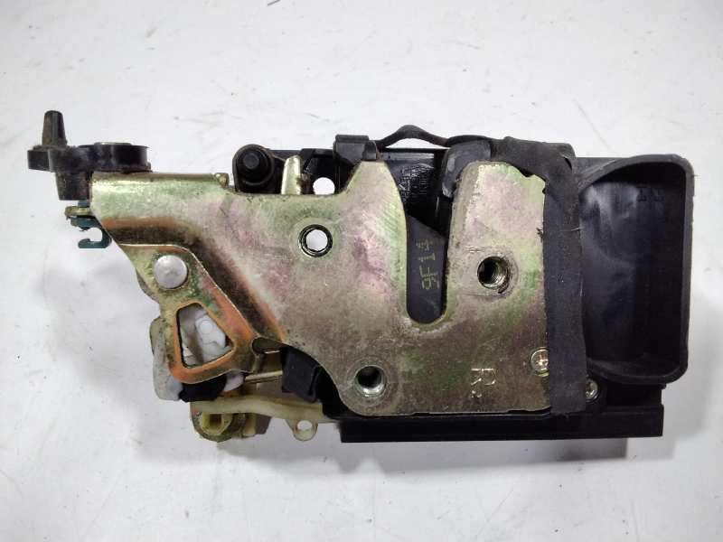 Recambio de cerradura puerta trasera derecha para daewoo lanos cool referencia OEM IAM 140689  