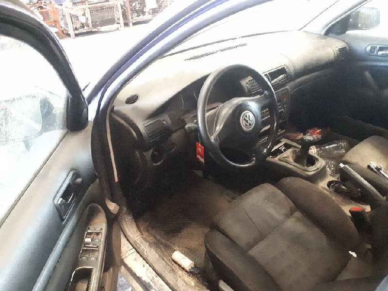 volkswagen passat variant (3b6) del año 2001