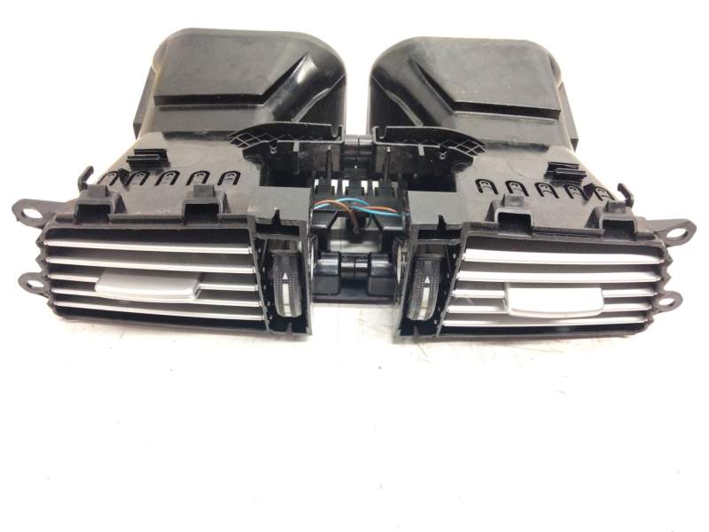 Recambio de aireador central para mercedes-benz clase e (w212) lim. referencia OEM IAM a2128302554  