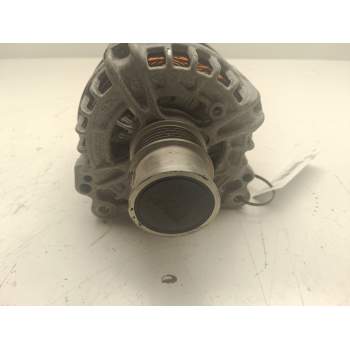 Recambio de alternador para volkswagen tiguan referencia OEM IAM 05E903027B  