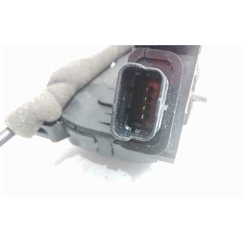 Recambio de cerradura puerta trasera derecha para renault captur dynamique referencia OEM IAM 825005865R  
