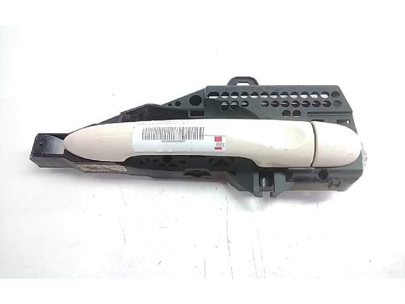 Recambio de maneta exterior trasera derecha para renault captur dynamique referencia OEM IAM 806068462R  